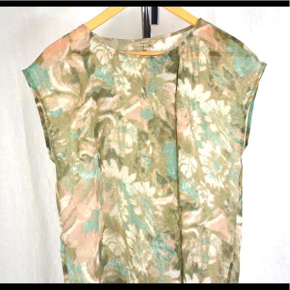 Abstract floral print blouse - Picture 1 of 4